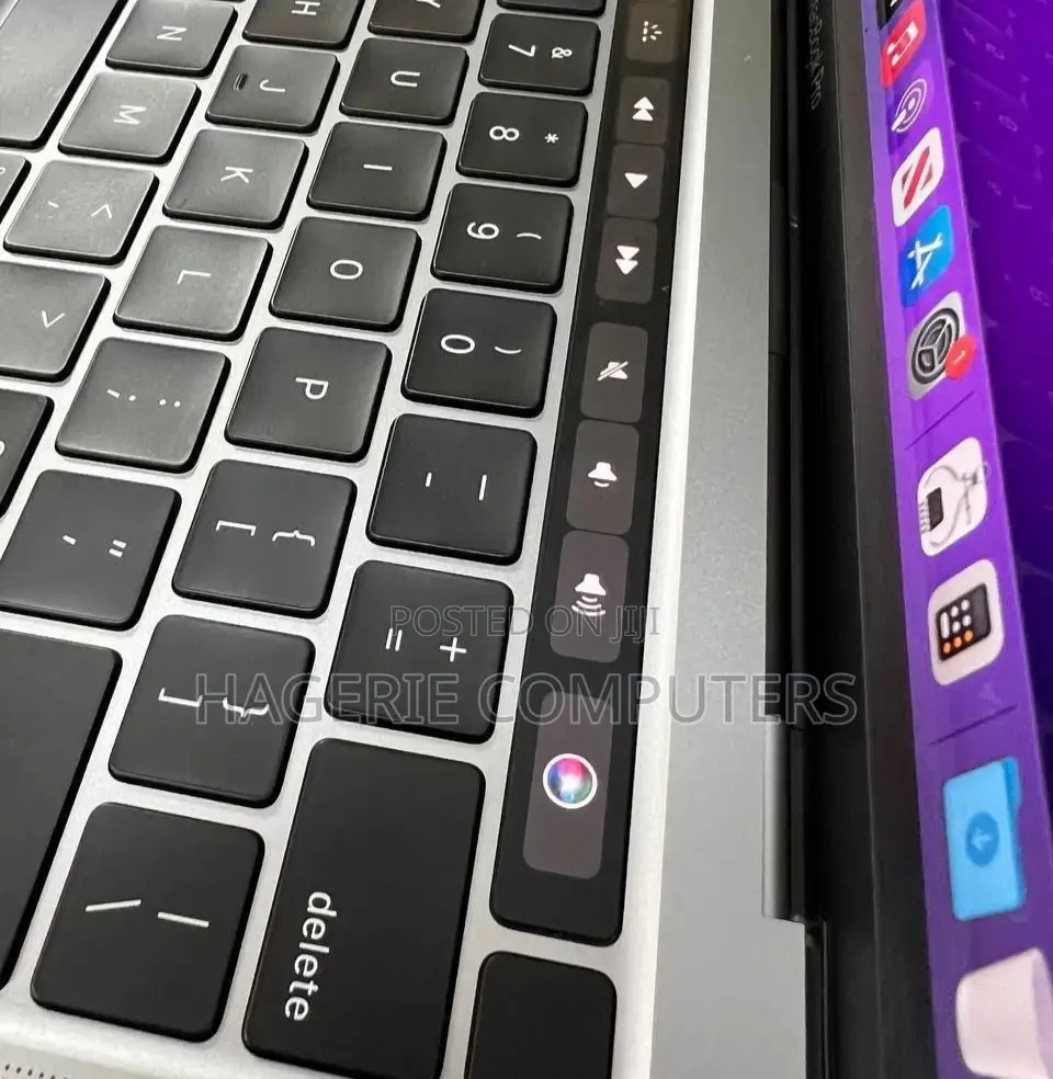 New Laptop Apple MacBook Pro 2020 M1 8GB Apple M1 Pro SSD 512GB