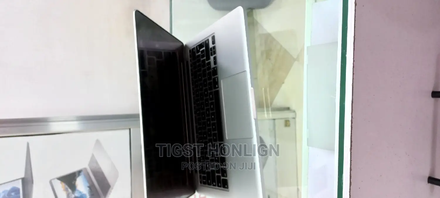 New Laptop Apple MacBook Air 2015 16GB Intel Core I7 SSD 128GB