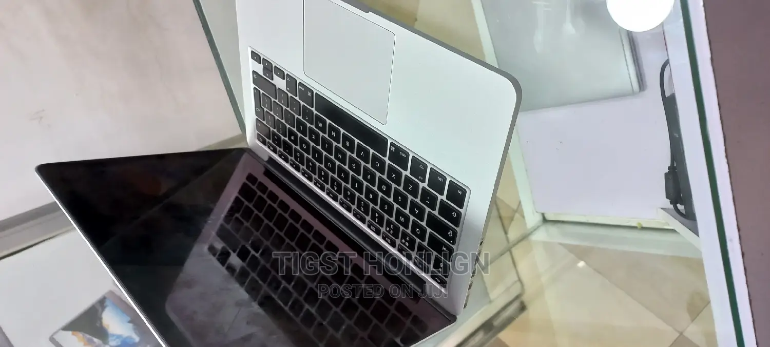 New Laptop Apple MacBook Air 2015 16GB Intel Core I7 SSD 128GB