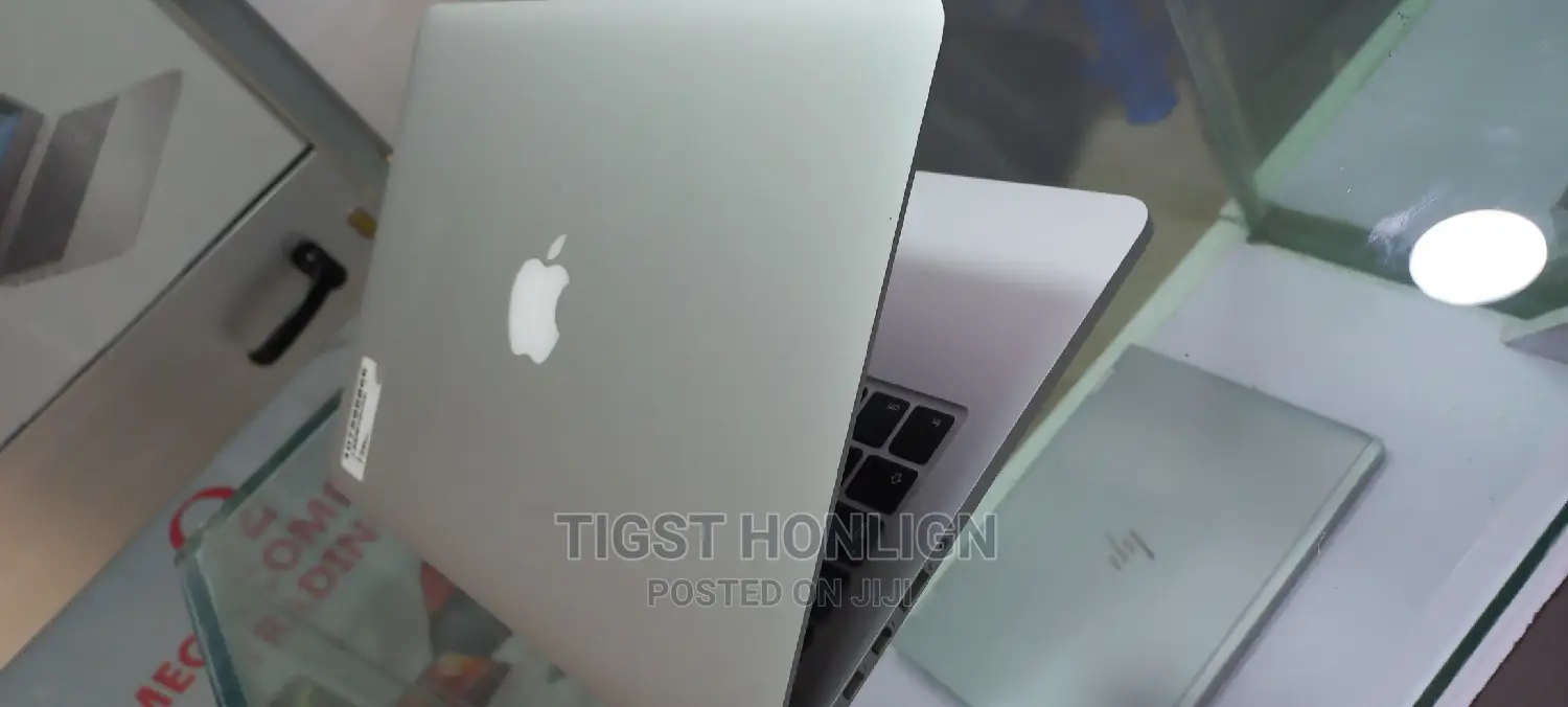 New Laptop Apple MacBook Air 2015 16GB Intel Core I7 SSD 128GB