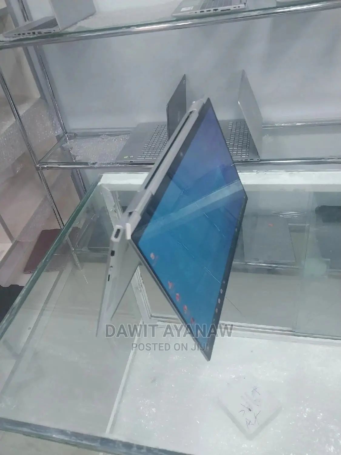 New Laptop HP Spectra 13 16GB Intel Core I7 SSD 512GB