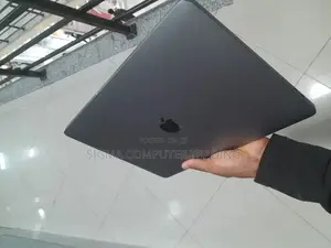 New Laptop Apple MacBook Pro M1 8GB Apple M1 Pro SSD 256GB