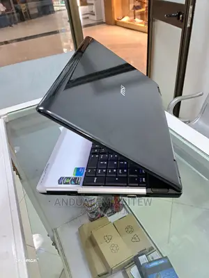 New Laptop MSI VR630 4GB AMD SSD 256GB
