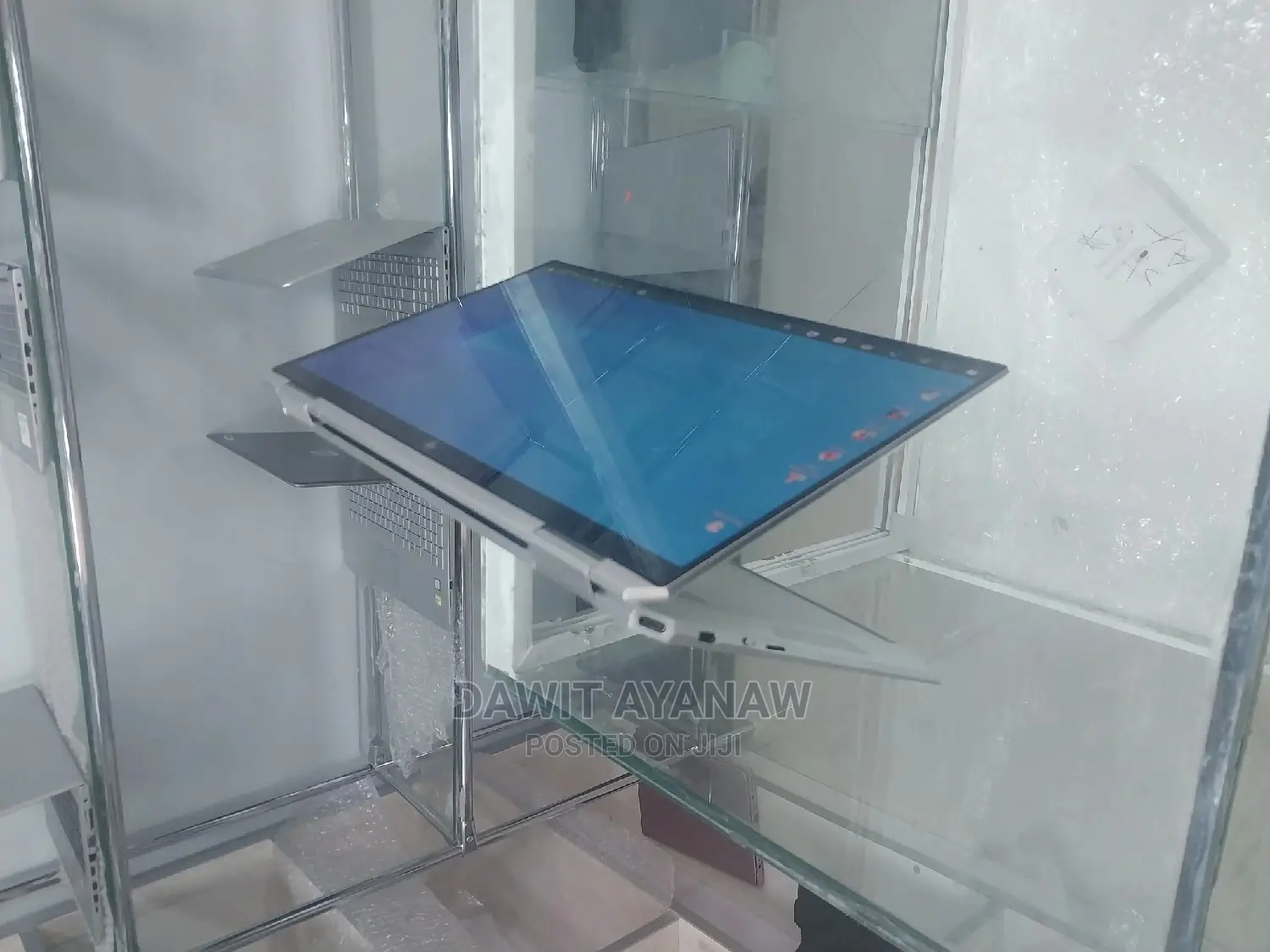 New Laptop HP Spectra 13 16GB Intel Core I7 SSD 512GB