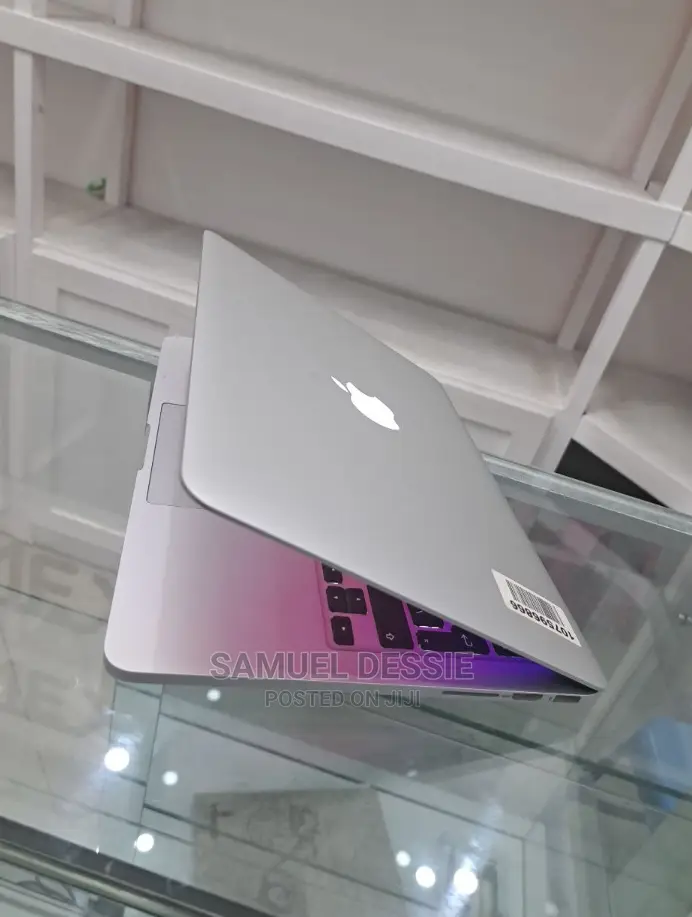 New Laptop Apple MacBook Pro 2015 16GB Intel Core I7 SSD 128GB