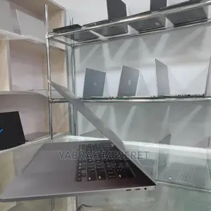 New Laptop Apple MacBook Pro 2019 32GB Intel Core I7 SSD 512GB