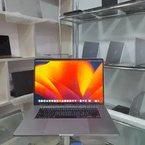 Photo - New Laptop Apple MacBook Pro 2019 32GB Intel Core I7 SSD 512GB