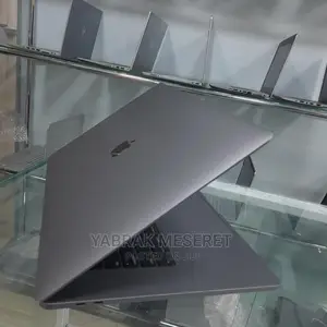 New Laptop Apple MacBook Pro 2019 32GB Intel Core I7 SSD 512GB