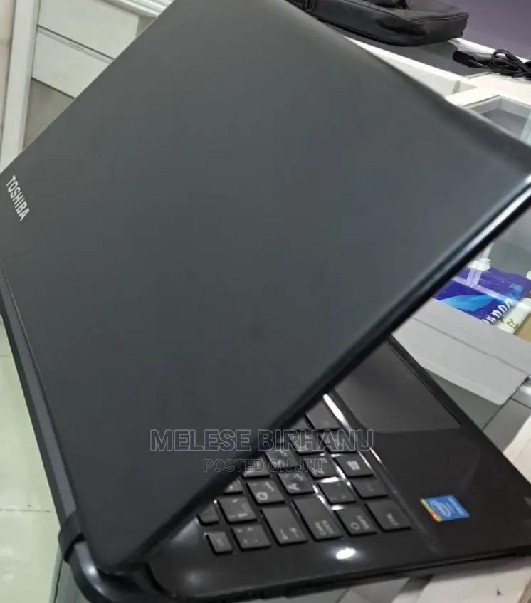 Laptop Toshiba C50 4GB Intel Core I5 HDD 500GB