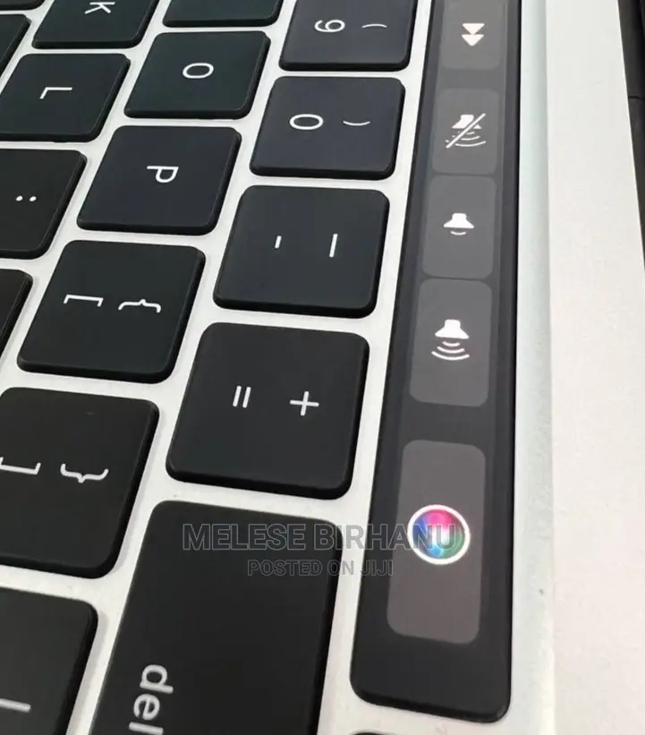 New Laptop Apple MacBook Air 2020 M1 8GB Intel Core I7 SSD 256GB