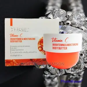 Photo - Dr Rashel Moisture and Brightening Vitamin C Cream
