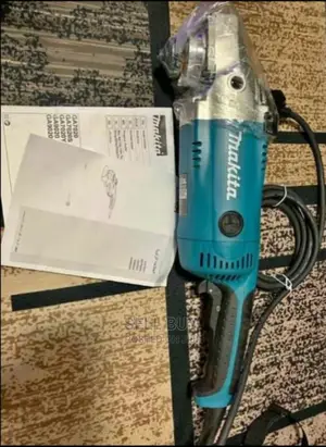 Makita Angel Grinder 2400w
