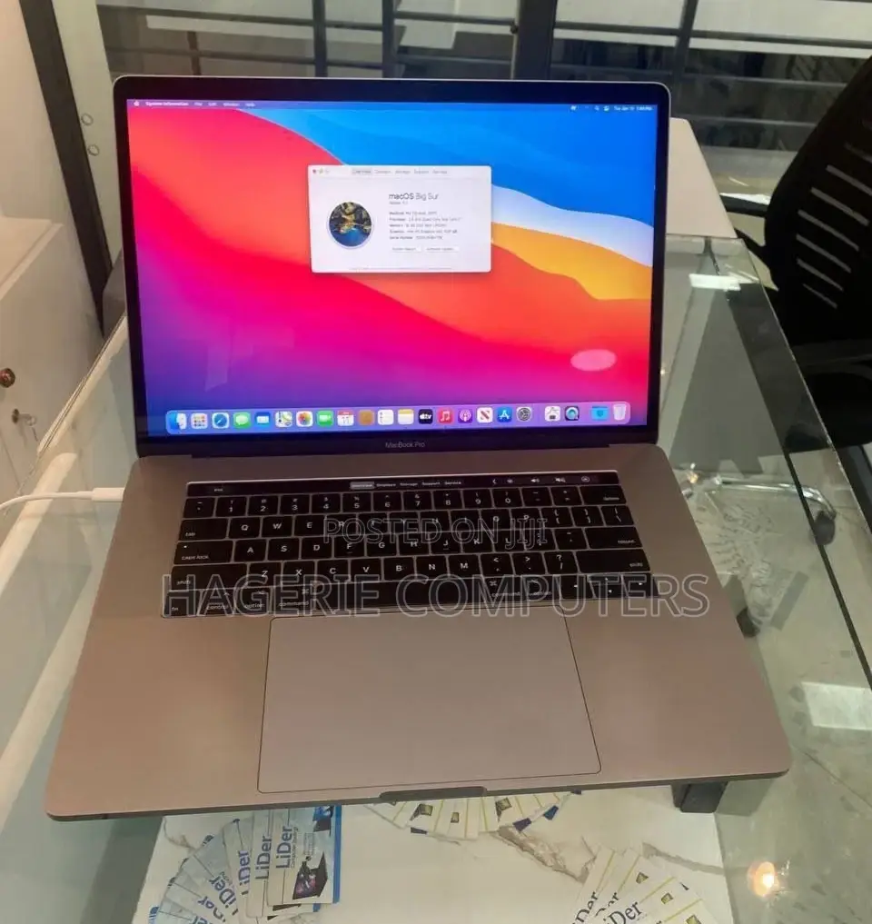 New Laptop Apple MacBook Pro 2017 16GB AMD Ryzen SSD 512GB