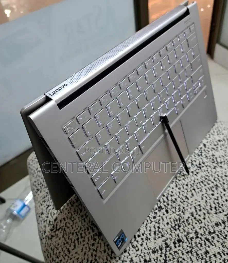 New Laptop Lenovo ThinkPad Yoga 370 16GB Intel Core I7 SSD 512GB