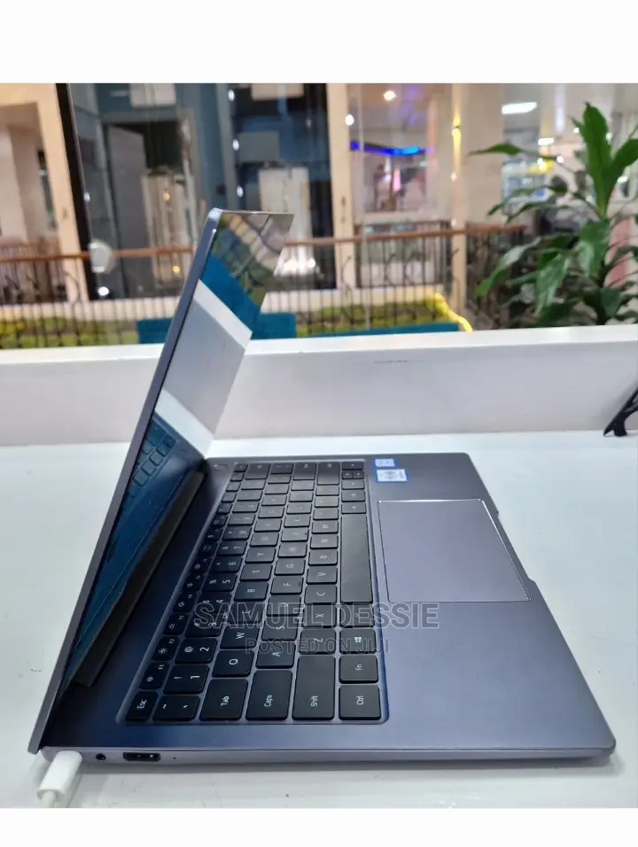 New Laptop Huawei MateBook X Pro 8GB Intel Core I5 SSD 512GB