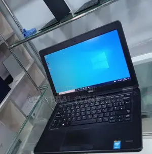 Laptop Dell Latitude 5310 4GB Intel Core I5 HDD 500GB