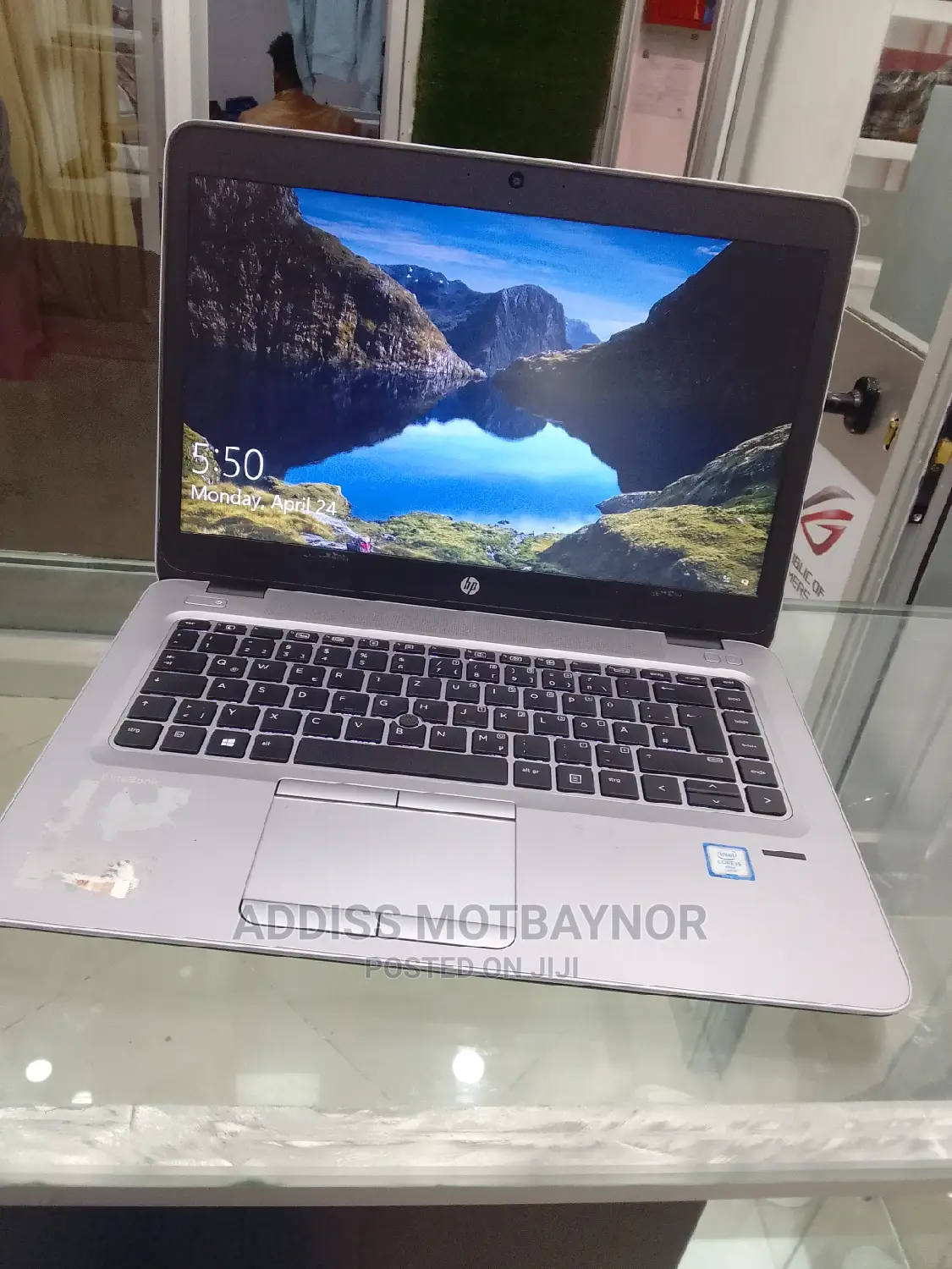 New Laptop HP 14-Dq1088wm 8GB Intel Core I7 HDD 1T