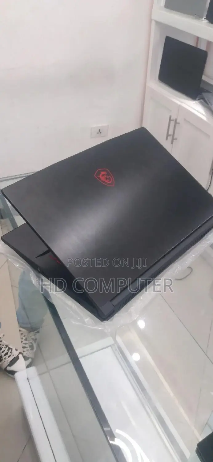 New Laptop MSI 8GB Intel Core I5 SSD 256GB