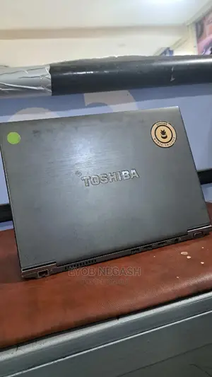 Laptop Toshiba Portege A30 4GB Intel Core I3 SSD 128GB