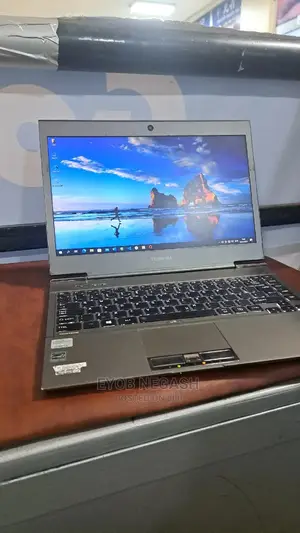Photo - Laptop Toshiba Portege A30 4GB Intel Core I3 SSD 128GB