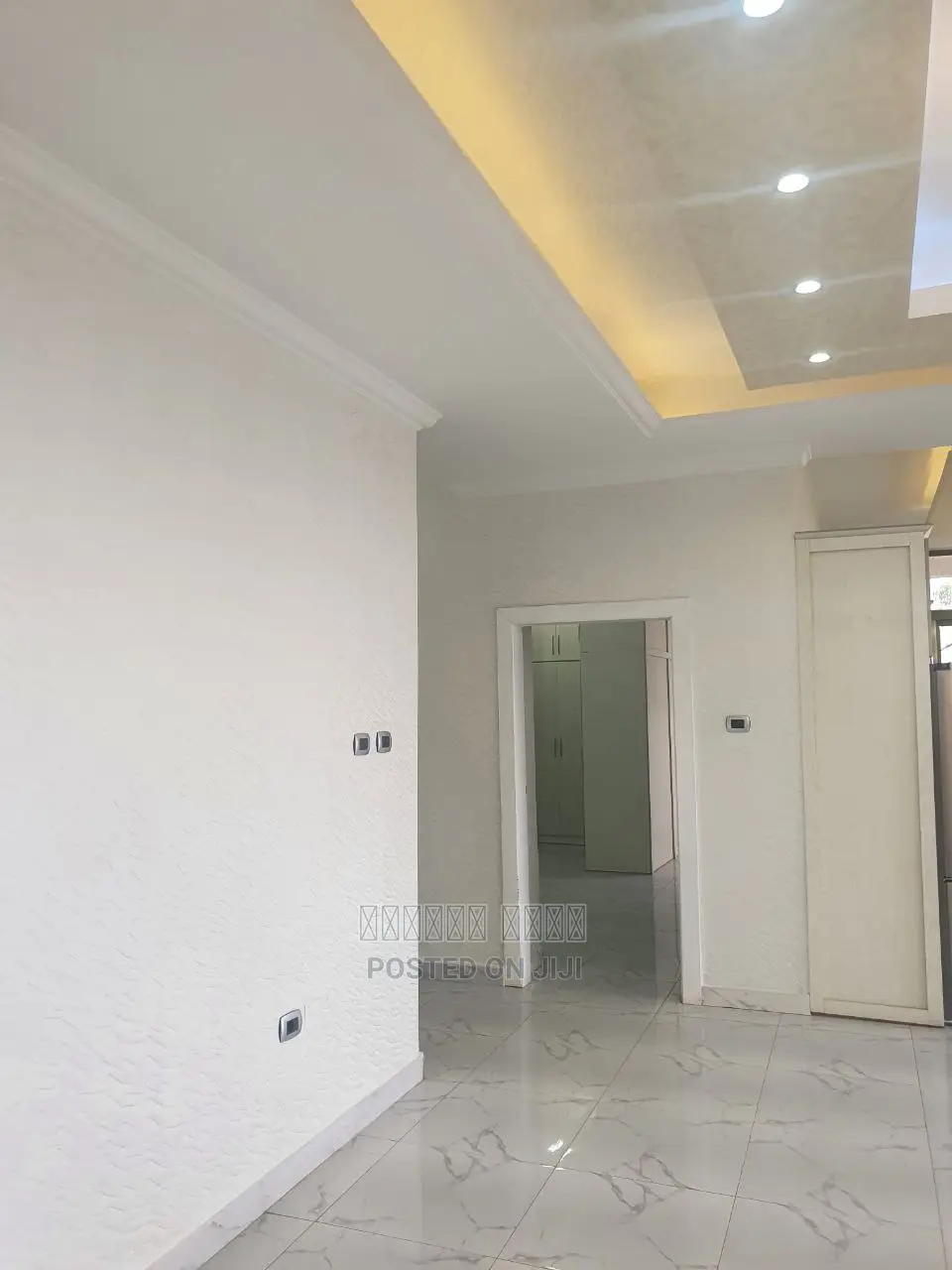 Furnished 5bdrm Apartment in Yeka for Sale