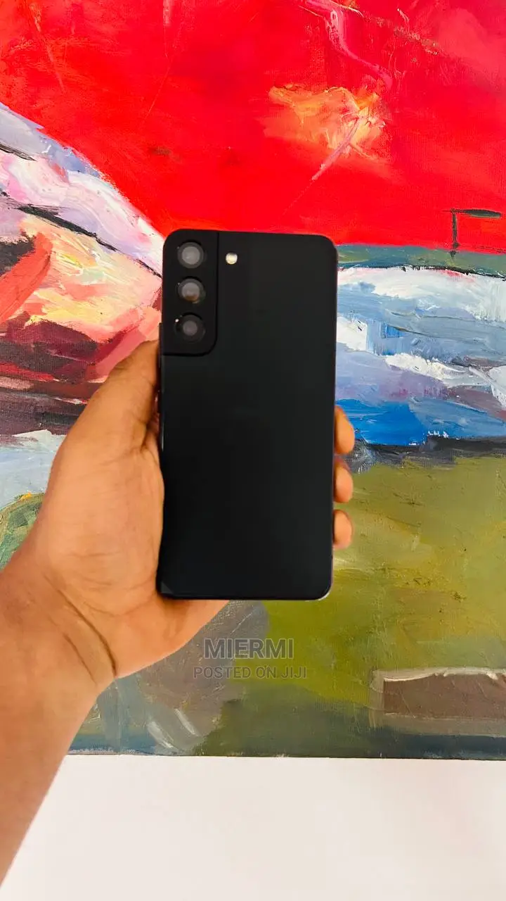 New Samsung Galaxy S22 5G 256 GB Black