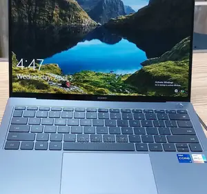Photo - New Laptop Huawei MateBook 13 WRT-W19E 16GB Intel Core I7 SSD 512GB