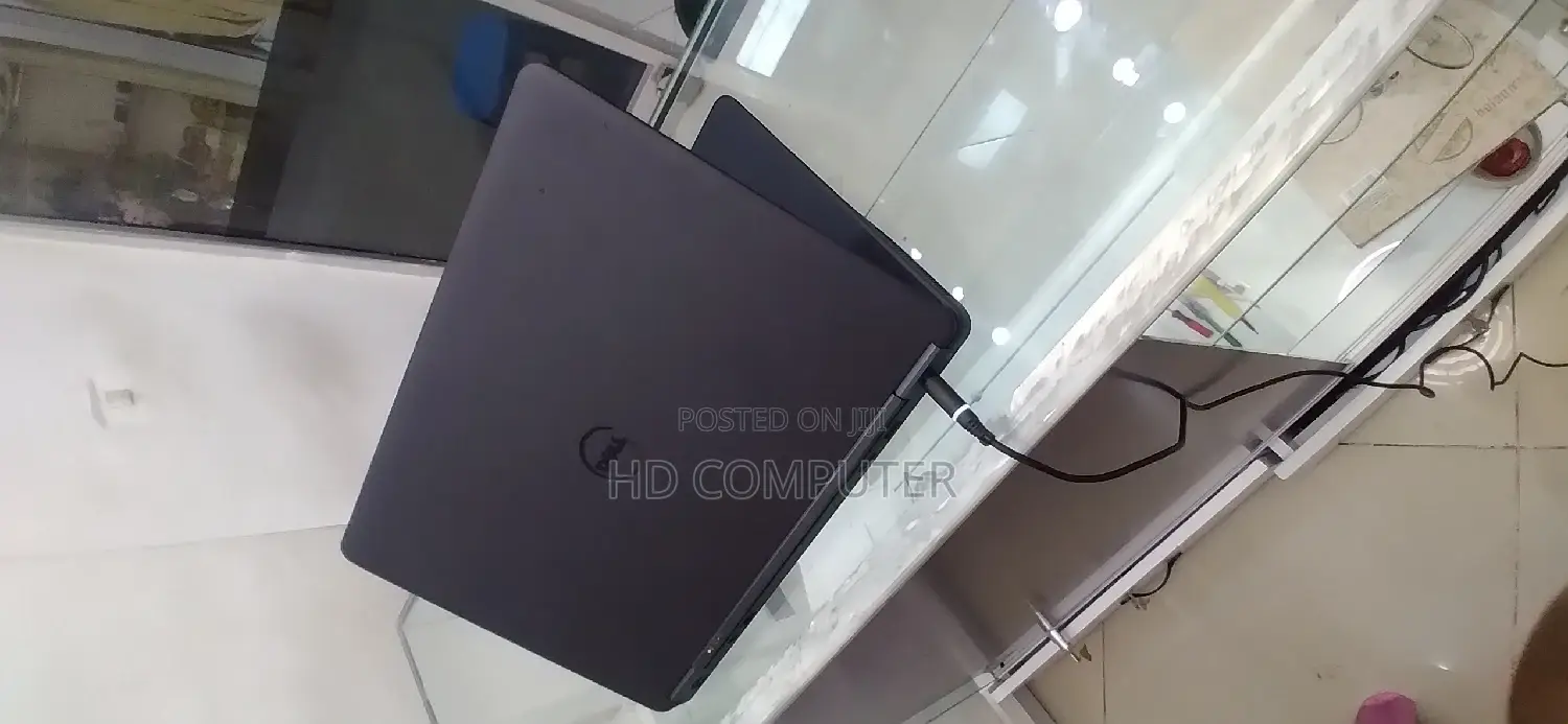 New Laptop Dell Latitude 12 E7250 8GB Intel Core i5 HDD 1T