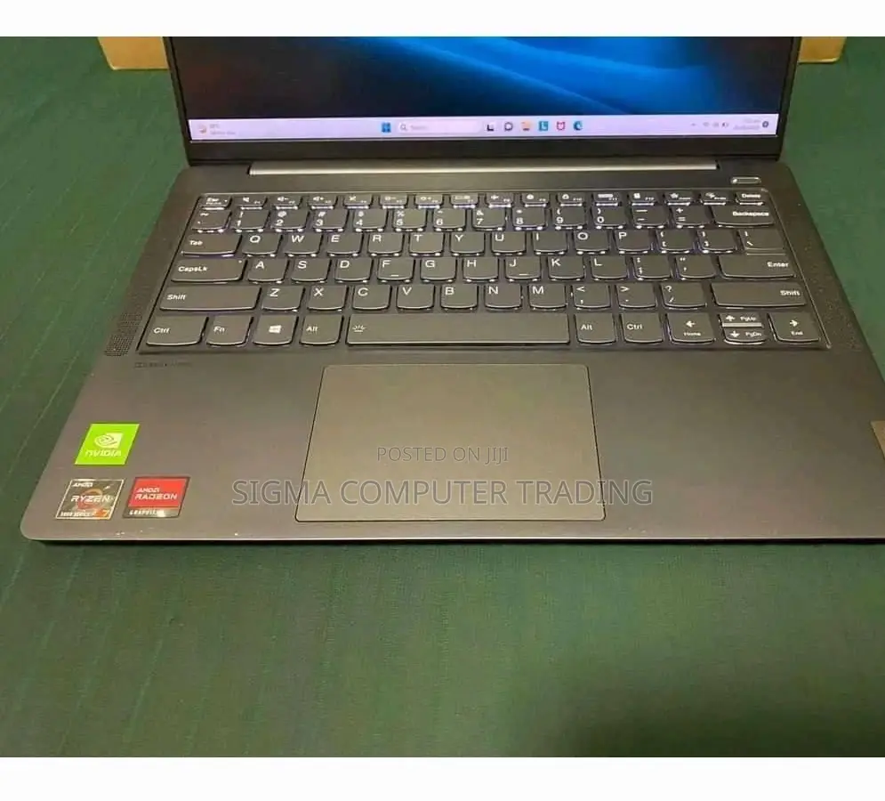 New Laptop Lenovo Legion 5 8GB AMD Ryzen 5 SSD 256GB