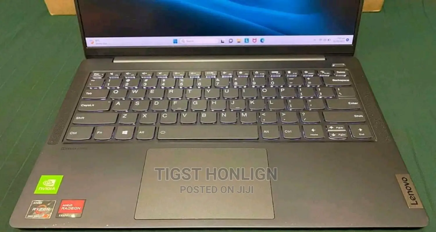 New Laptop Lenovo Legion 5 16GB AMD Ryzen 5 SSD 256GB