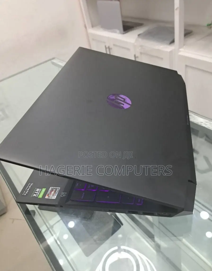 New Laptop HP Pavilion Dv2 8GB AMD Ryzen 5 SSD 512GB