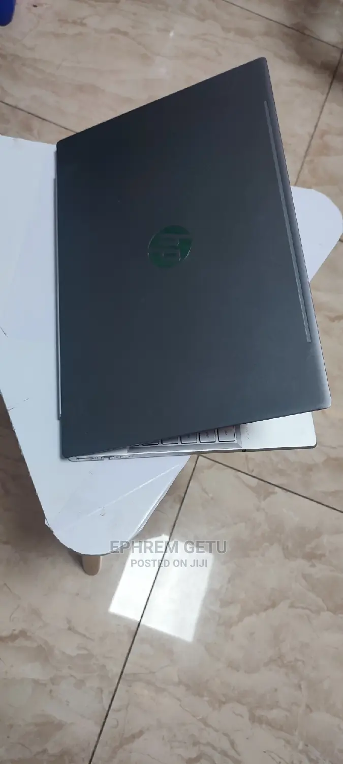 New Laptop HP Pavilion 15 8GB Intel Core I5 SSD 256GB