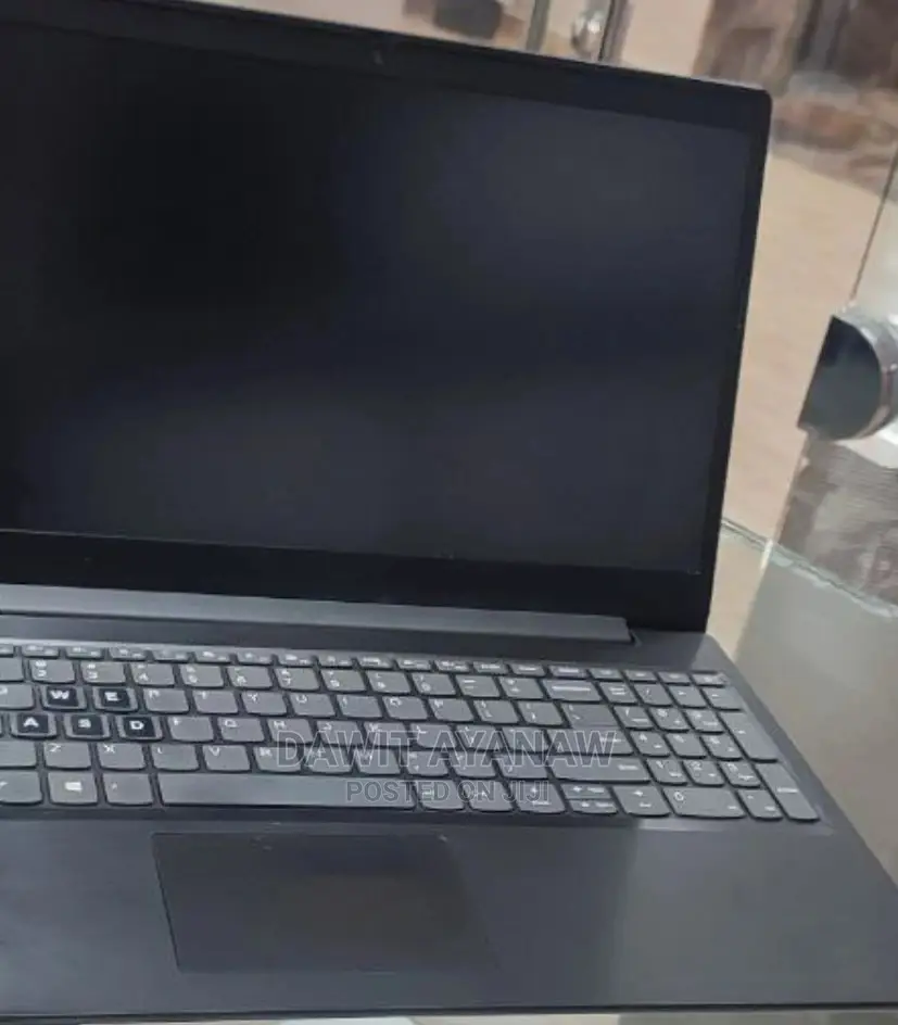 New Laptop Lenovo IdeaPad 300 8GB Intel Core I5 SSD 256GB