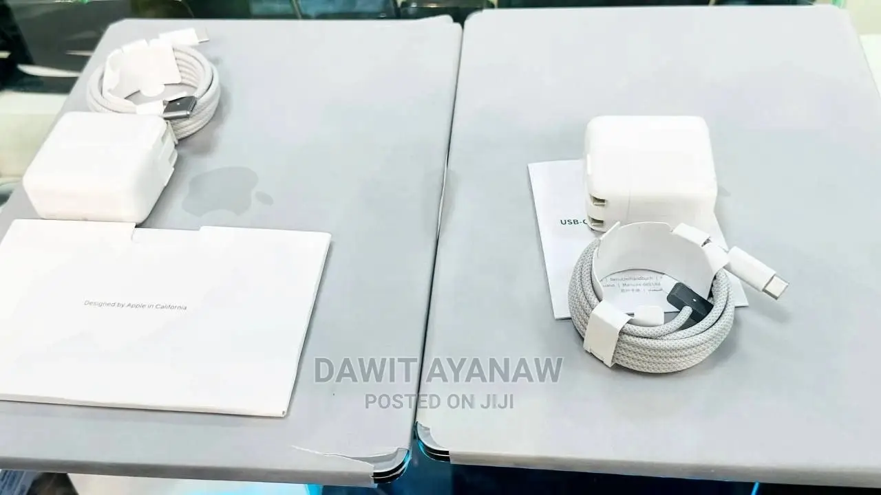 New Laptop Apple MacBook Air 2022 M2 8GB Apple M2 SSD 256GB