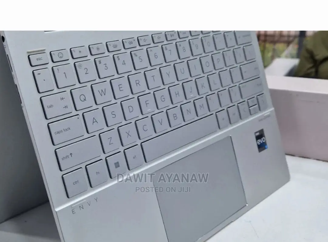 New Laptop HP Envy 13 8GB Intel Core I7 SSD 512GB