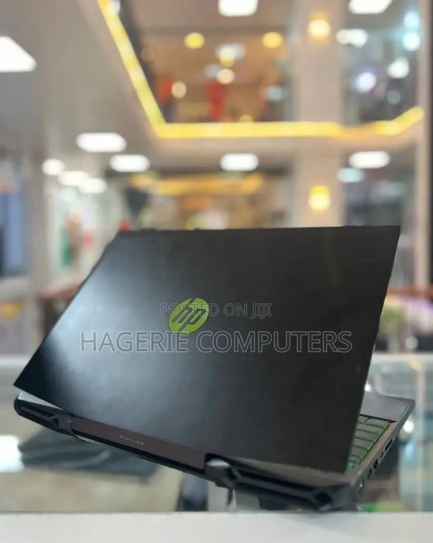 New Laptop HP Pavilion 13z 8GB Intel Core I5 SSD 256GB