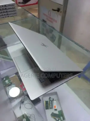 New Laptop HP EliteBook 830 G8 16GB Intel Core I5 SSD 512GB