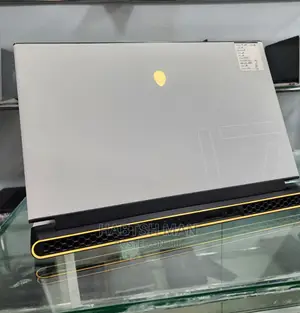 New Laptop Alienware M17x R2 32GB Intel Core I7 SSD 1T