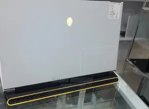 New Laptop Alienware M17x R2 32GB Intel Core I7 SSD 2T