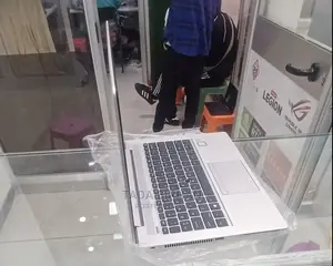 New Laptop HP EliteBook 840 8GB Intel Core I7 SSD 512GB