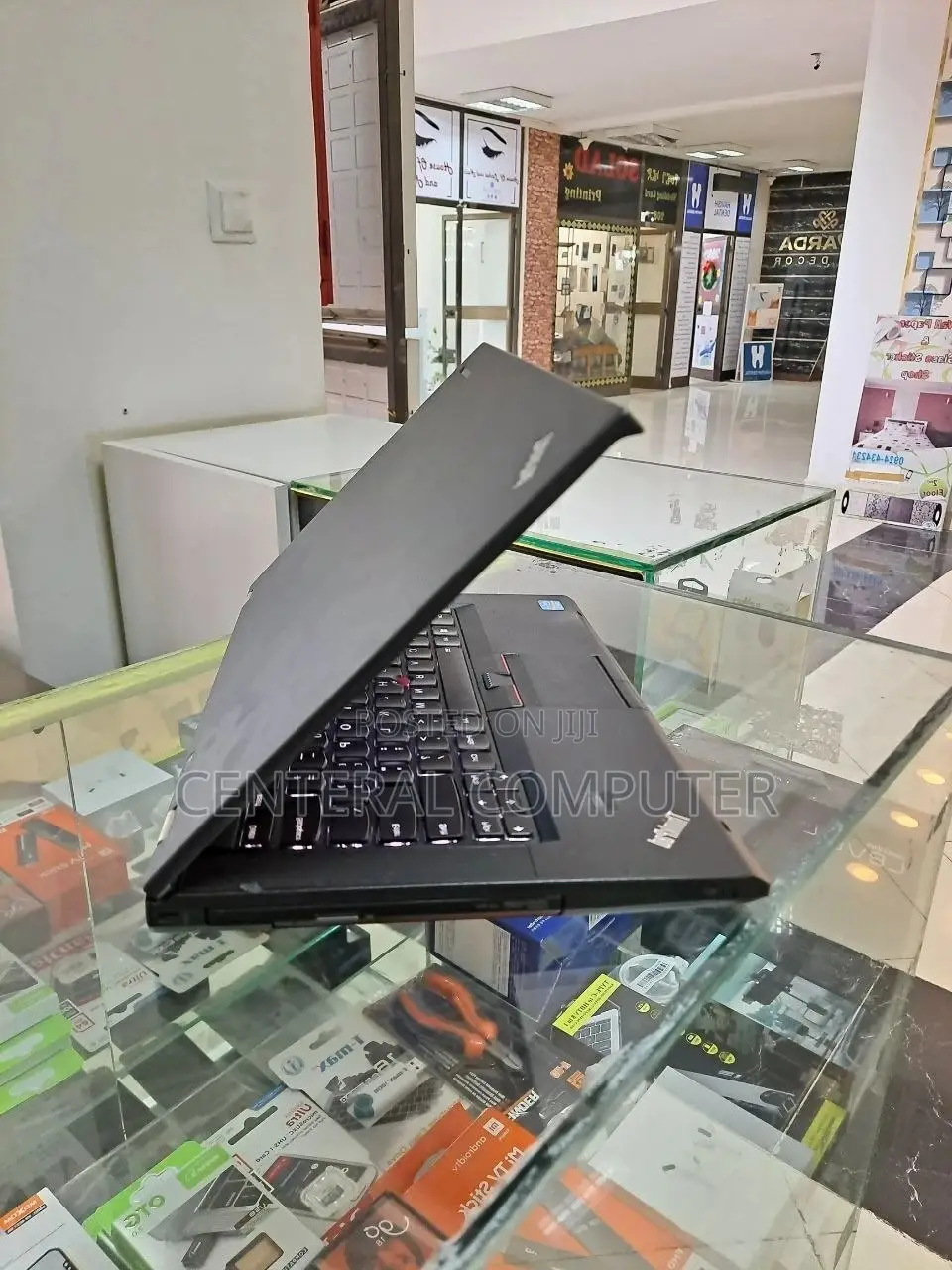 New Laptop Lenovo ThinkPad T480 4GB Intel Core I5 SSD 320GB