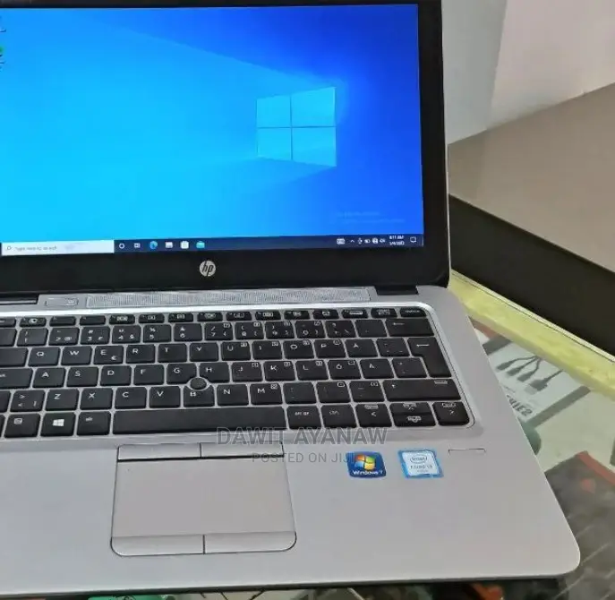 New Laptop HP EliteBook 820 G3 8GB Intel Core I3 SSD 256GB