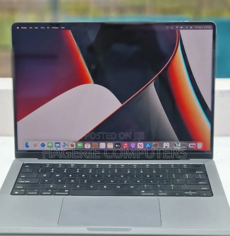 New Laptop Apple MacBook 16GB Apple M1 Pro SSD 512GB