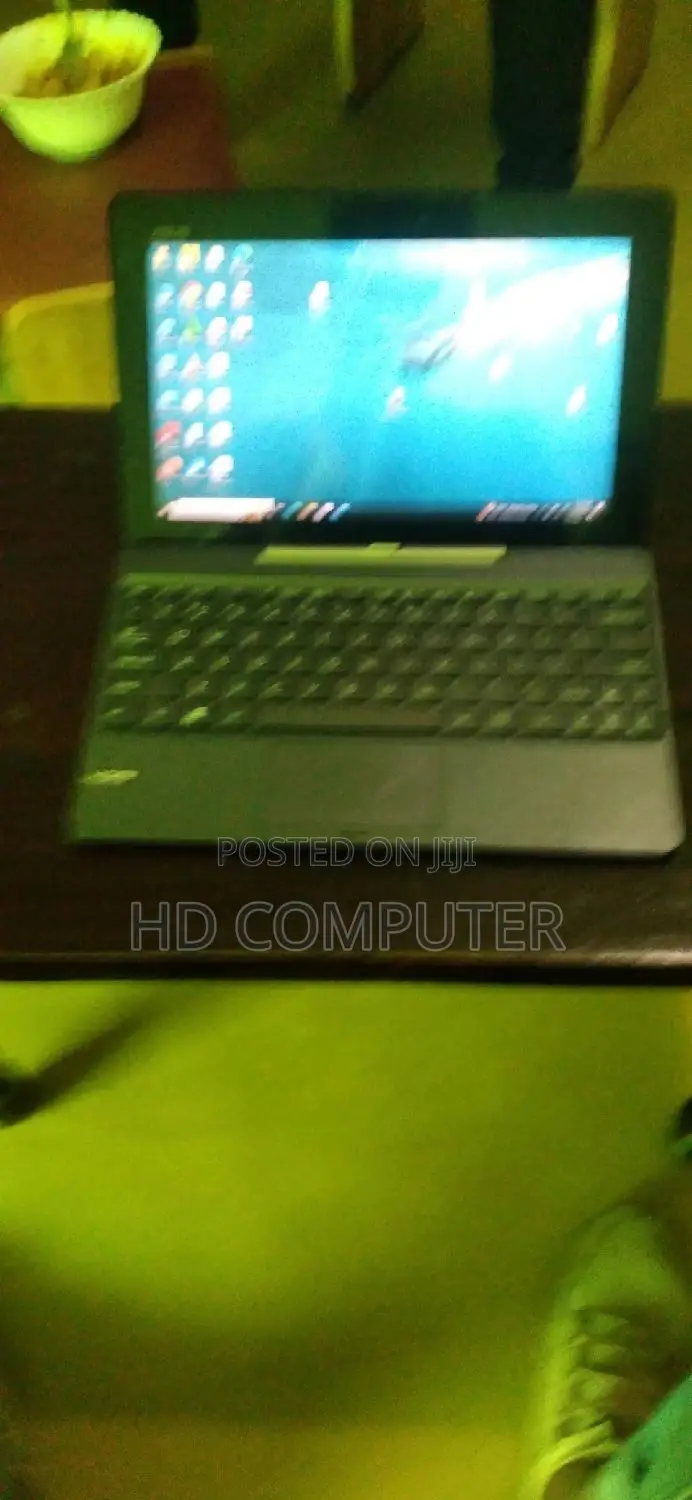 New Laptop Asus A42F 2GB Intel SSD 60GB