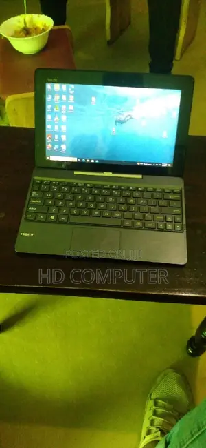 New Laptop Asus A42F 2GB Intel SSD 60GB