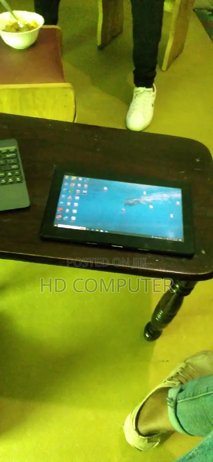 New Laptop Asus A42F 2GB Intel SSD 60GB