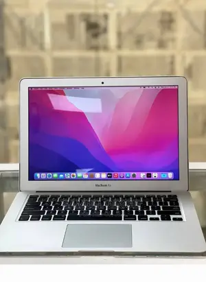 New Laptop Apple MacBook Air 2015 4GB Intel Core I5 SSD 128GB