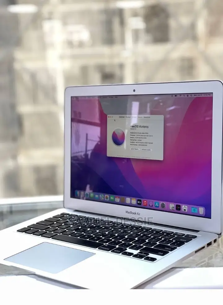 New Laptop Apple MacBook Air 2015 4GB Intel Core I5 SSD 128GB