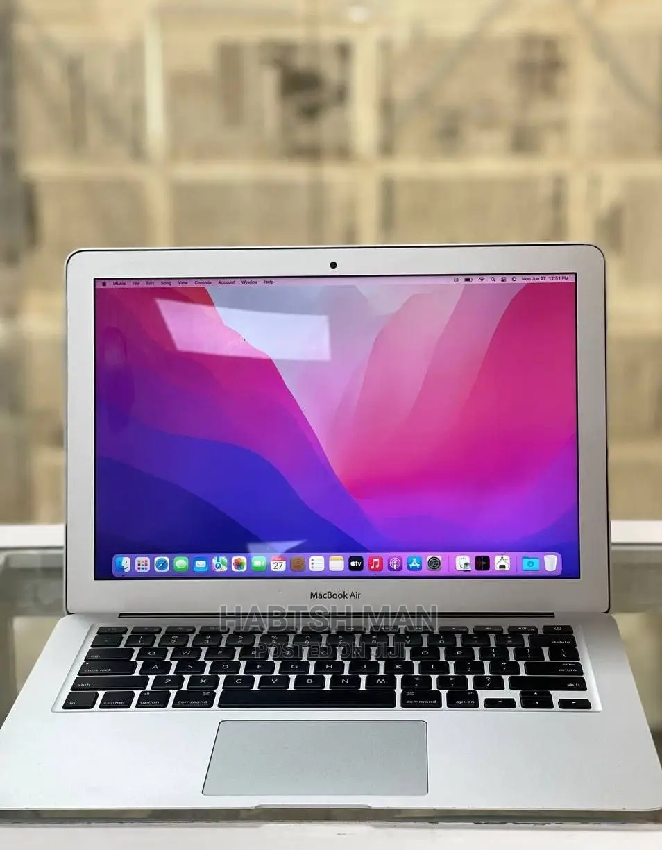 New Laptop Apple MacBook Air 2015 4GB Intel Core I5 SSD 128GB