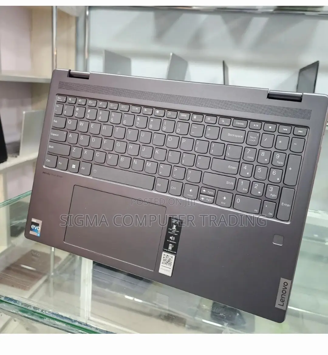 New Laptop Lenovo Yoga 710 8GB Intel Core I5 SSD 256GB